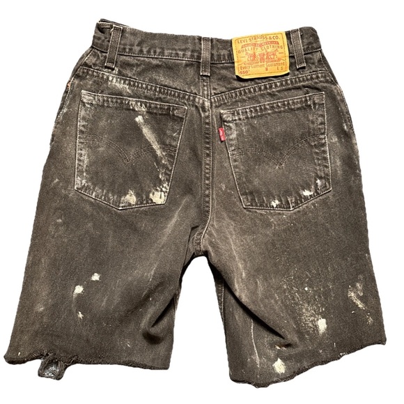 Levi's 90s Relaxed Fit Black Distressed Jean Shorts Vintage - 26 x 9” inseam - Picture 7 of 9